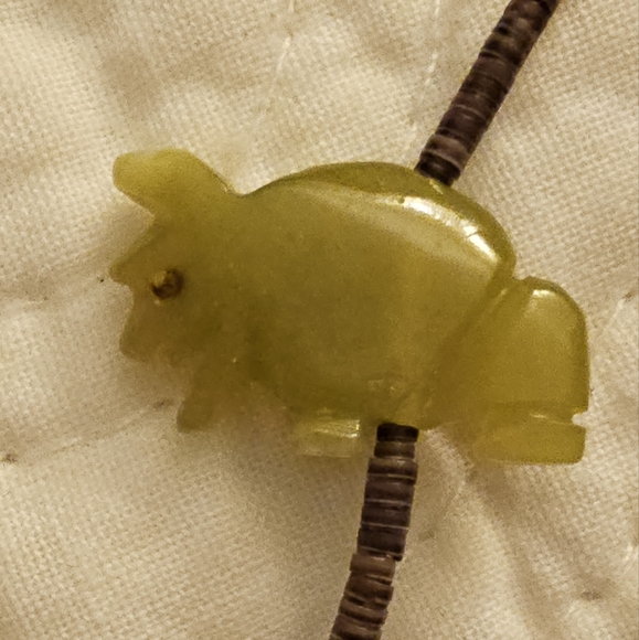 1980s Hand Carved Navajo Fetish Necklace by Navajo Artist Ron Upshaw - Picture 5 of 11